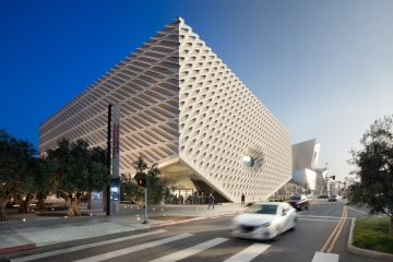ALEX_NYE_180614-Broad-4D-Flat