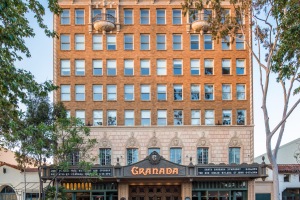 ALEX_NYE_180607-1S1A0640