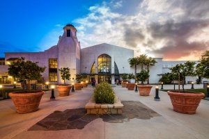 01-NYE_150508_Santa_Barbara_Airport_Exterior_4D