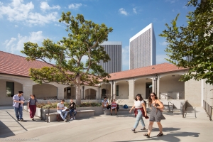 ALEX_NYE_210814_DLR_Beverly_Hills_HS_7513-Edit