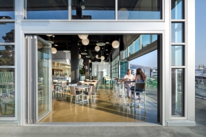 ALEX_NYE_DLR_CalPoly_Dining_0975