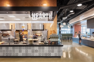 ALEX_NYE_DLR_CalPoly_Dining_1657