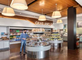 ALEX_NYE_DLR_CalPoly_Dining_1733-2