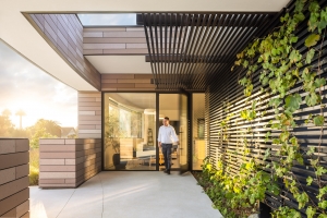 ALEX_NYE_230808_Ext_1333-Edit