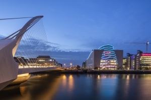 ALEX_NYE_Ireland-037_Landscape_Dublin_River_Liffey_Becket_Bridge