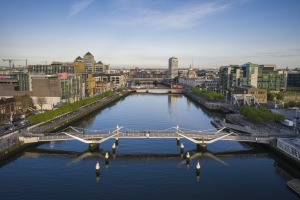 ALEX_NYE_Ireland-043_Landscape_Dublin_River_Liffey_Becket_Bridge