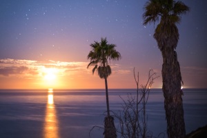 05-ANYE_161009_CA_Goleta_Ellwood_Moonset