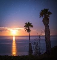 05-ANYE_161009_CA_Goleta_Ellwood_Moonset