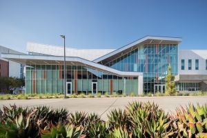 ALEX_NYE_LATTC_210402-0565