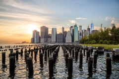 13-ALEX_NYE_NYC_New_York_City_Brooklyn_Bridge_park_Manhattan_skyline-pillars-sunset
