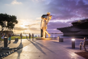 ALEX_NYE_190909-1S1A8819-Edit-Recovered